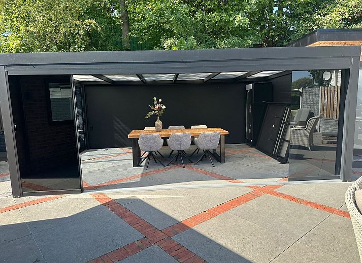 Verblijf 280113 - Vakantiewoning Rivierengebied - Brick Lodge met hottub | 6 personen