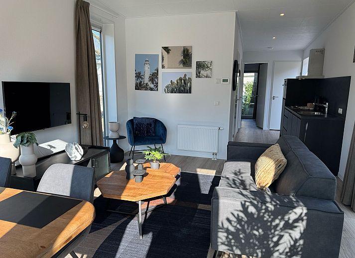 Modern chalet in Arnhem met ruime veranda in het Rivierengebied van Gelderland.