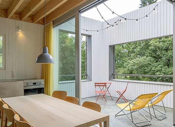 Einzigartiges Design eines Ferienhauses in Arnheim in der Natur von Gelderland, Rivierengebied.