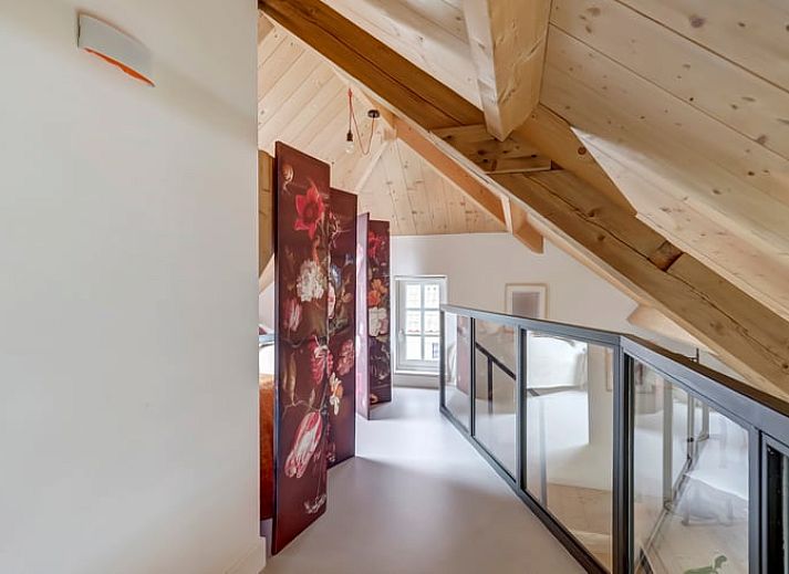 Terras van Huisje in Culemborg, vakantiehuis in Rivierengebied, Gelderland met groene tuin en zitgelegenheid.