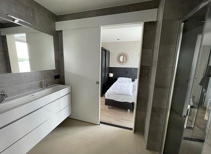Guest house 281427 - Holiday property Rivierengebied - Vakantiehuis Aan de Maas - Maas Villa Waterzicht | 8p