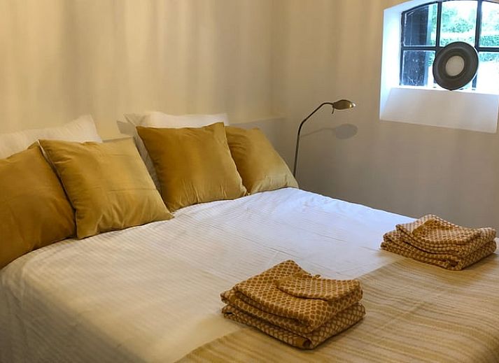 Vacation cottage in Buren, idyllic setting in the green River region of Gelderland.