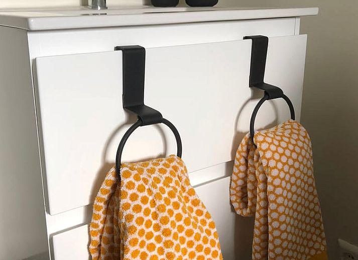 Vacation cottage in Buren, idyllic setting in the green River region of Gelderland.