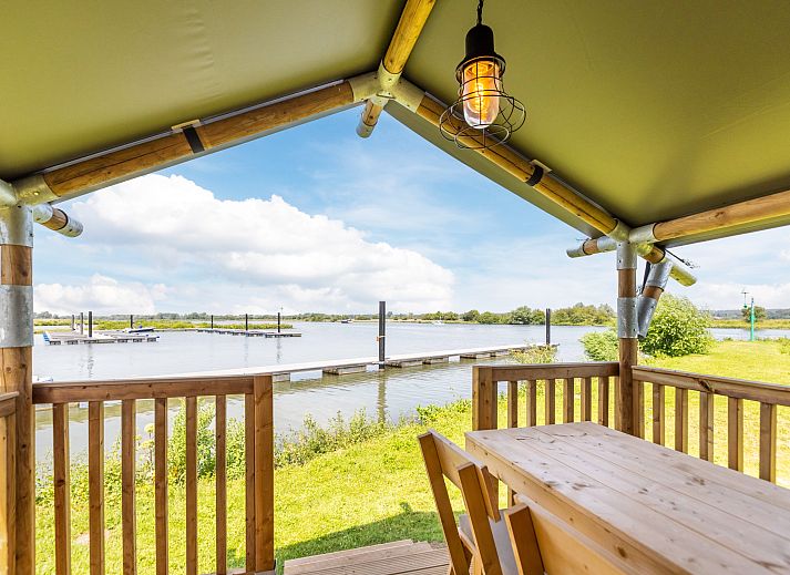 Guest house 284450 - Holiday property Rivierengebied - 4-persoons Glampingtent | 4ST