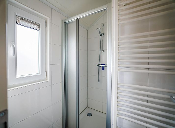 Guest house 285805 - Chalet Rivierengebied - Vakantiepark Eiland van Maurik 2