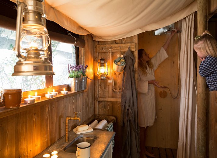 Verblijf 286417 - Tenthuis Rivierengebied - Tenthuisje met warme privédouche in de tent