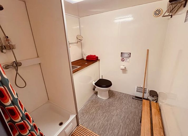 Guest house 287105 - Holiday property Rivierengebied - Huisje in Maasbommel