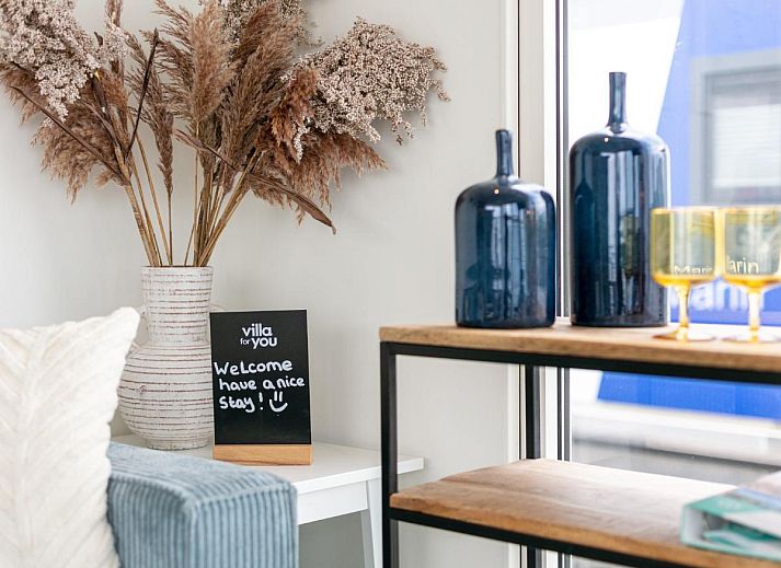 Gemuetliches Wohnzimmer im Ferienhaus La Serafat in Maasbommel, Gelderland mit komfortabler Einrichtung.