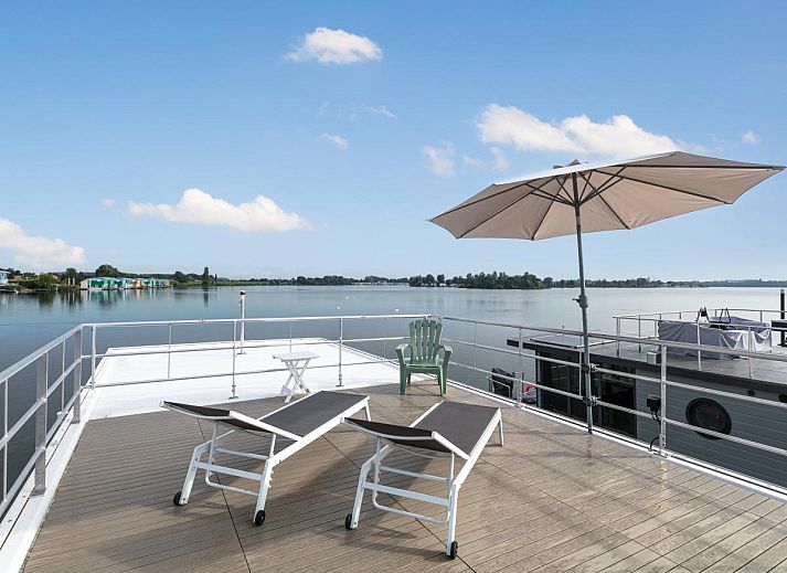 Stilvolle Dekoration im Ferienhaus La Serafat in Maasbommel, Gelderland mit Willkommensgruss.