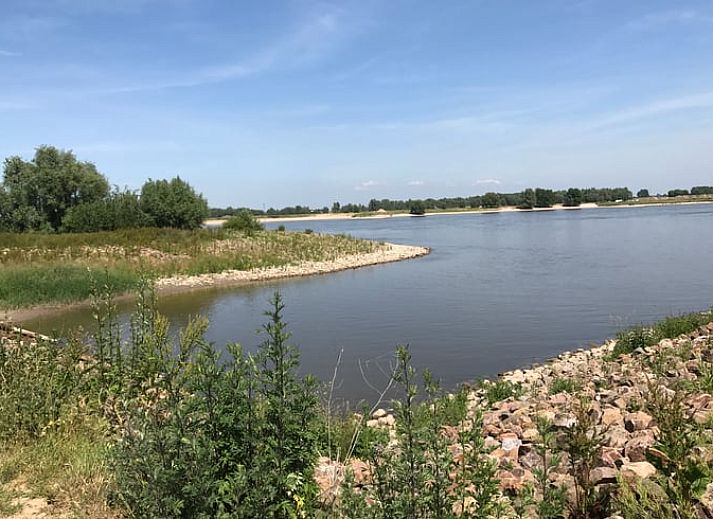 Stilvolle Details im Inneren des Ferienhauses in Rossum, Rivierengebied.