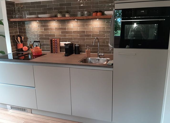 Guest house 287501 - Holiday property Rivierengebied - Huisje in Dodewaard