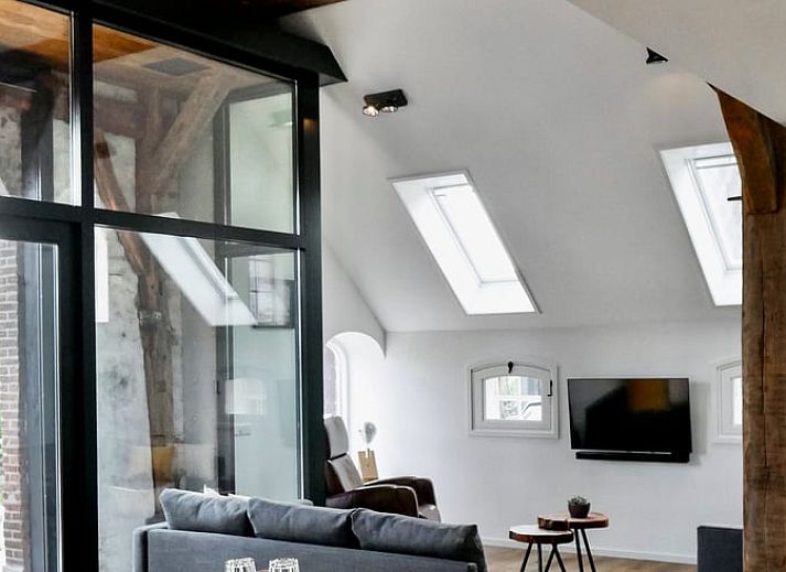 Laendliches Ferienhaus in Angerlo, umgeben von gruener Natur in Gelderland.