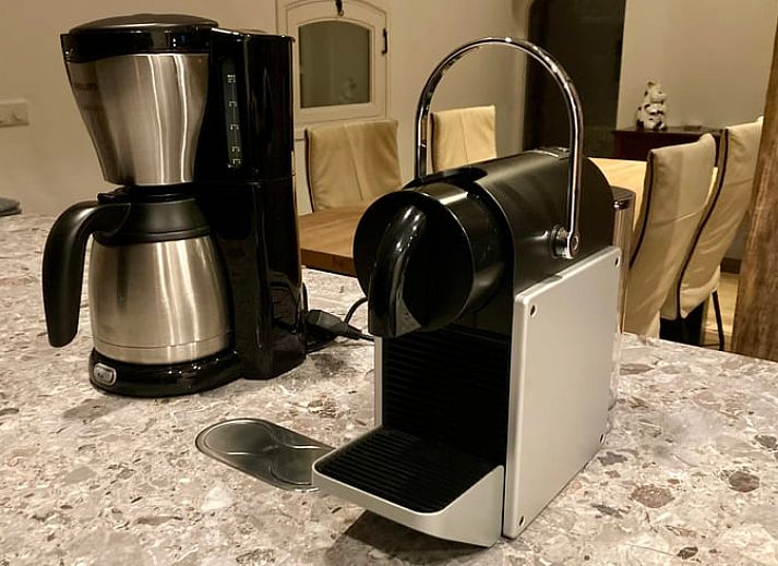 Laendliches Ferienhaus in Angerlo, umgeben von gruener Natur in Gelderland.