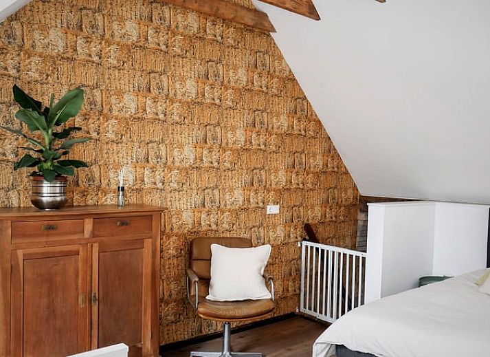 Gemuetlicher Essbereich im Ferienhaus in Angerlo, mit Blick auf die Natur.