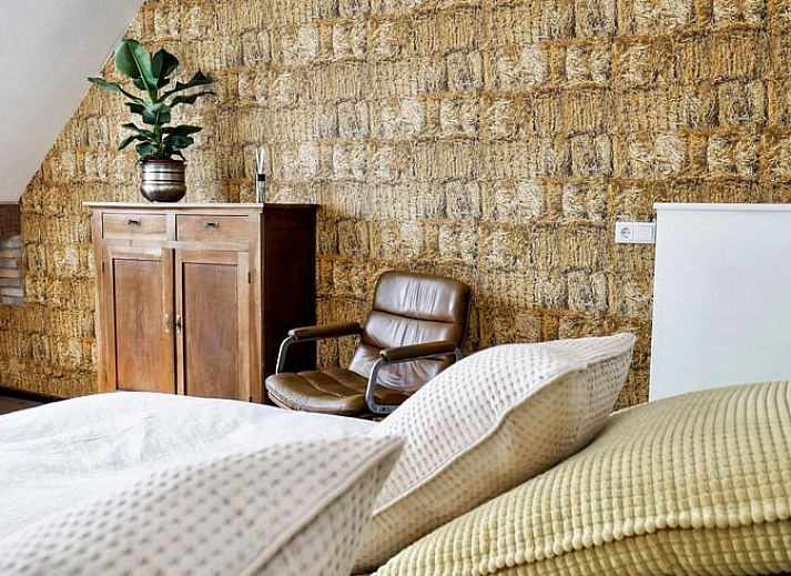 Gemuetlicher Essbereich im Ferienhaus in Angerlo, mit Blick auf die Natur.