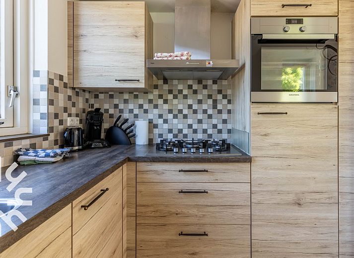 Moderne Kueche in DG238 Ferienhaus Winterswijk Achterhoek mit Luxusgeraeten.