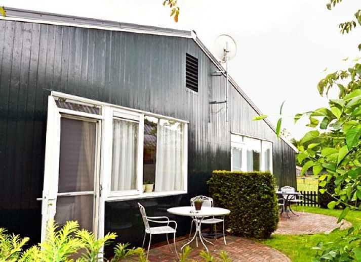 Stilvolle Dusche in Vakantiewoning De Berkeboom, Winterswijk, bietet Entspannung und Komfort in der schoenen Achterhoek, Gelderland.