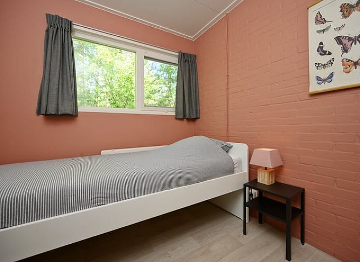 Gezellig gedekte tafel op het terras van Vakantiehuisje in Winterswijk, Achterhoek.