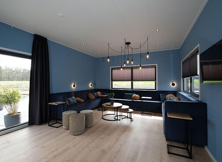 Naturnahes Ferienhaus Amalia Familia in Kotten, Achterhoek mit Schwimmbad und Sonnenliegen.