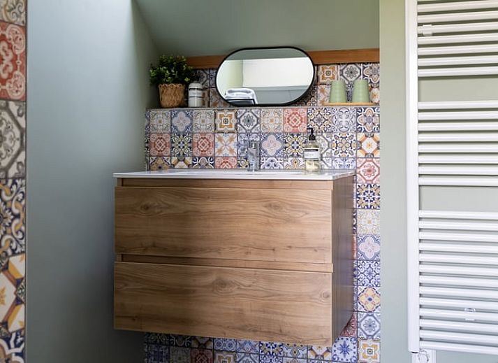 Eingang zum Ferienhaus in Rekken mit einladender Veranda in Achterhoek, Gelderland.