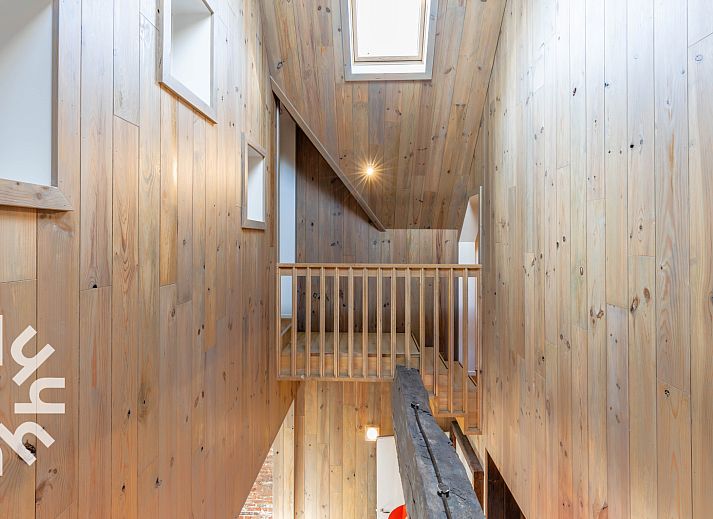 Cozy dining area in DG303 vacation home, Halle, Achterhoek with modern furnishings