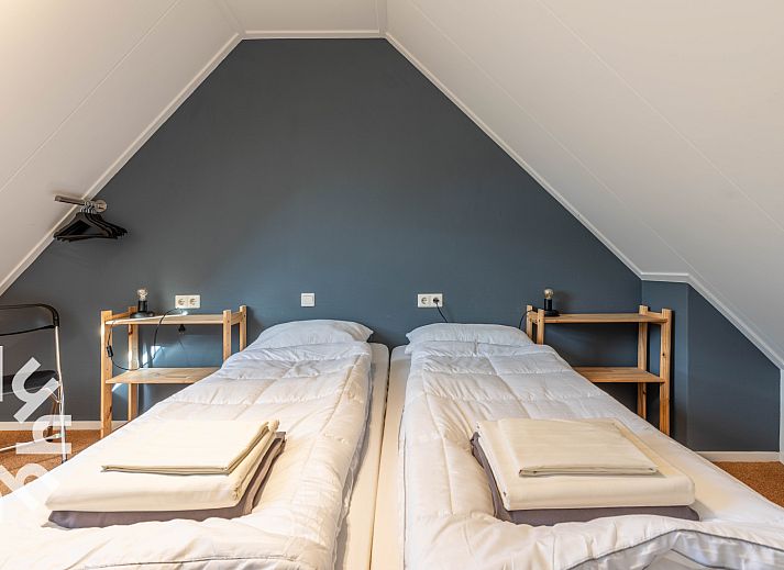 Cozy dining area in DG303 vacation home, Halle, Achterhoek with modern furnishings