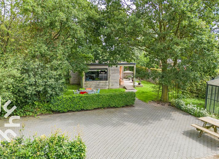 Cozy terrace at vacation home DG411 in Heelweg, Achterhoek, Gelderland.