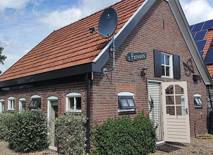Gemuetliche Kueche im Ferienhaus in Ruurlo, Achterhoek, ausgestattet mit modernen Annehmlichkeiten, mitten im Herzen von Gelderland.