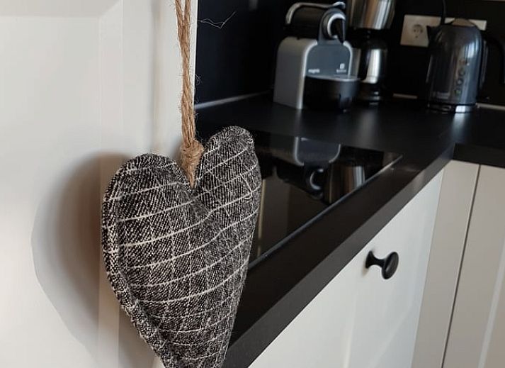 Ruhige Aussicht vom Ferienhaus in Ruurlo auf gruene Felder in Achterhoek, Gelderland.