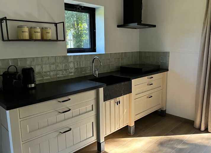 Luftaufnahme des Ferienhauses in Ruurlo, umgeben von Natur in Achterhoek, Gelderland.