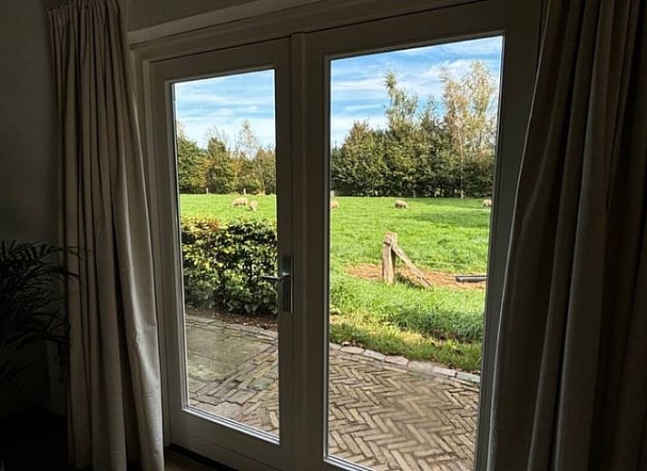 Luftaufnahme des Ferienhauses in Ruurlo, umgeben von Natur in Achterhoek, Gelderland.