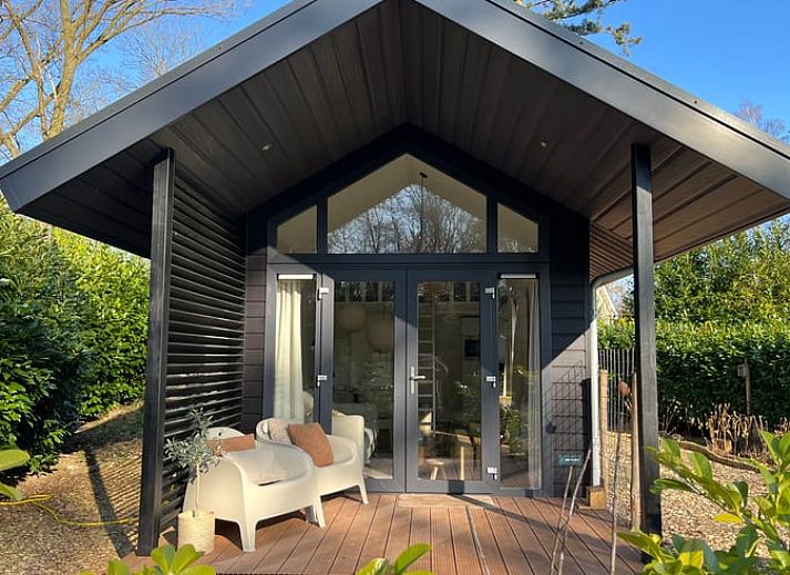 Charmant vakantiehuis Huisje in Ruurlo met moderne veranda in de Achterhoek, Gelderland.