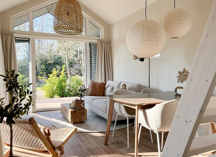 Gezellig terras bij Huisje in Ruurlo, vakantieaccommodatie in de Achterhoek, Gelderland.