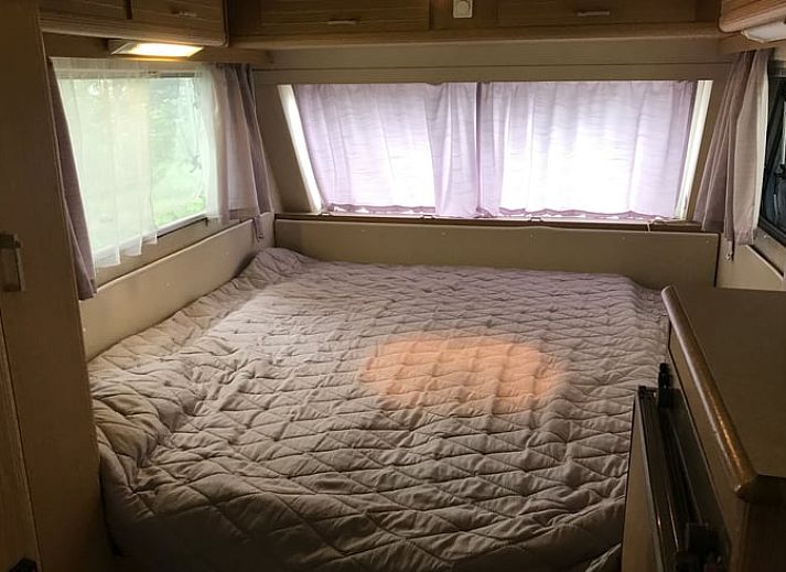 Entspannen Sie sich auf der Terrasse des Cottage in Sinderen, einer Ferienunterkunft in Achterhoek, Gelderland.