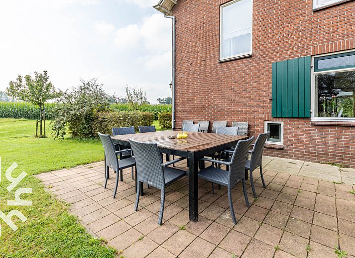 Geiten in de groene omgeving van vakantiehuis DG470 in Aalten, Achterhoek