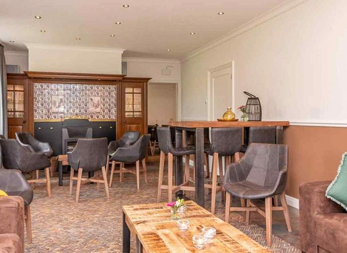 Spielplatz und Trampolin im Garten des Ferienhauses DG694, Aalten.