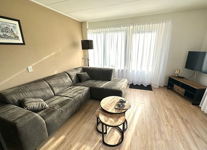 Cottage in Aalten, ein charmantes Ferienhaus in Achterhoek, Gelderland, mit einer einladenden Terrasse und laendlicher Umgebung.