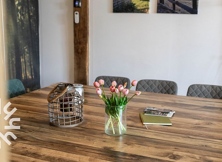 Comfortable bedroom in vacation home DG529 in Aalten, Achterhoek, with wooden beams.