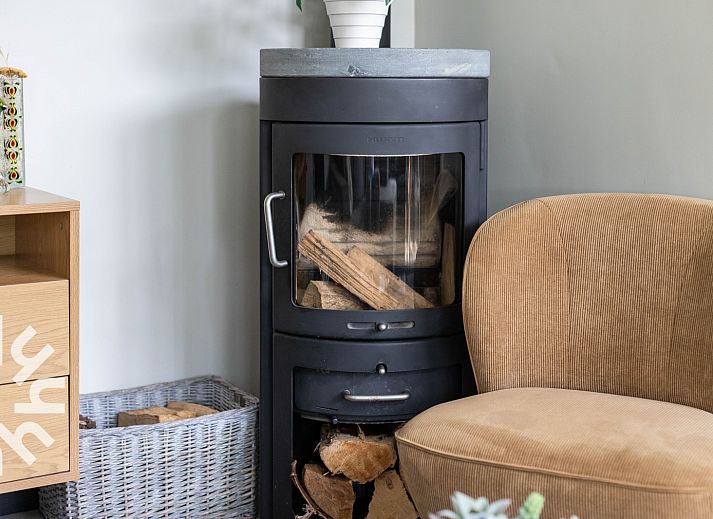 Stylish living room in vacation home DG1024, Aalten, Achterhoek with modern interior.