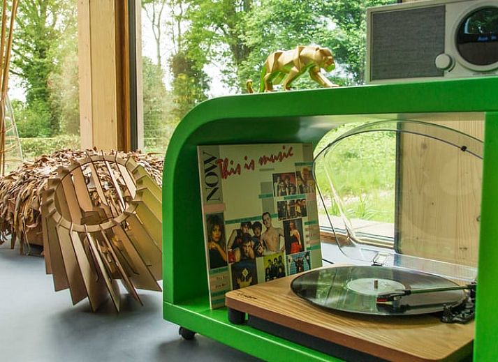 Huisje in Aalten, een vakantiehuis in de Achterhoek, Gelderland, omgeven door groene natuur en rustieke charme.