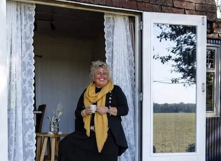 Cozy indoor area with wooden furniture in Holiday home in Vragender, Achterhoek, Gelderland. Atmospheric and cozy.