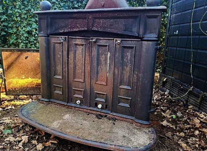 Modern kitchen in Cottage in Lochem, ideal for cooking in the Achterhoek.