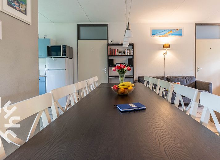 Front view of vacation home DG590 in Lochem, Achterhoek, surrounded by green nature.