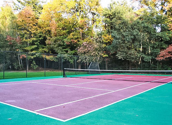 Volledig uitgeruste keuken in Vakantiehuis 4L, Lochem, Achterhoek met moderne apparatuur voor een comfortabel verblijf in Gelderland.