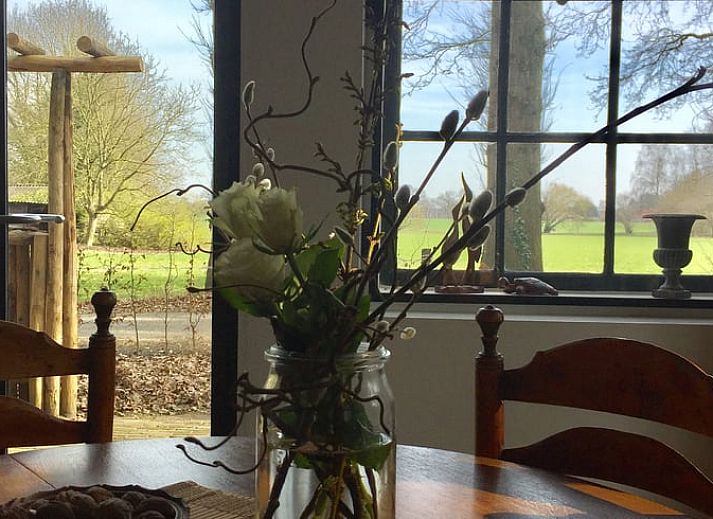 Huisje in Lochem, vakantiehuis in de Achterhoek, Gelderland, omgeven door een prachtige tuin en bosrijke omgeving.