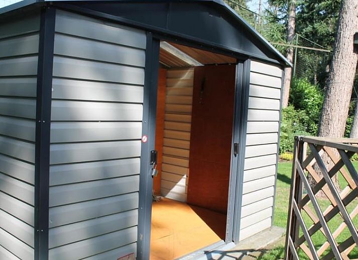 Eingang zum japanischen Waldgarten im Ferienhaus in Lochem, Achterhoek.