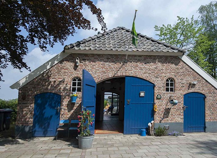 Verblijf 292208 • Vakantiewoning Achterhoek • Mooi 10 persoons vakantiehuis op voormalig boerenerf met