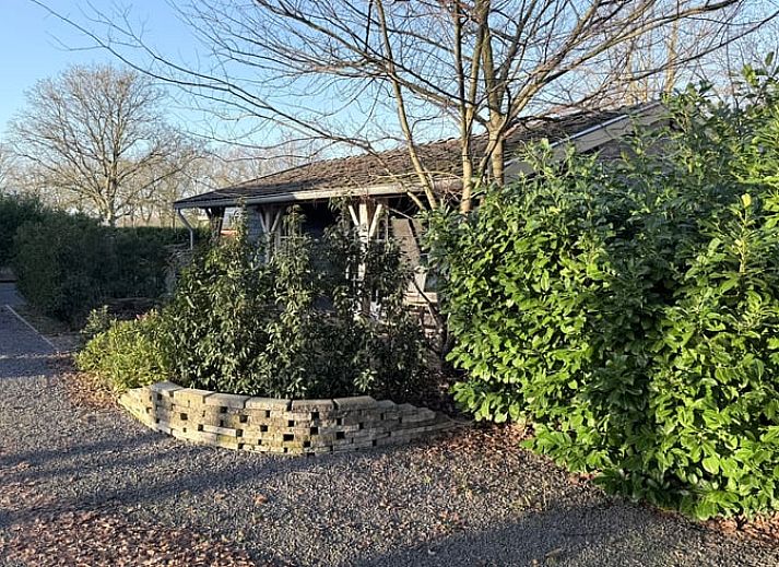 Cozy vacation home in Hengelo Gld, Achterhoek, with charming porch and natural surroundings in Gelderland.