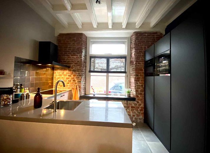 Decorative elements in vacation home DG1292 in Doesburg, Achterhoek, with art and nature theme.