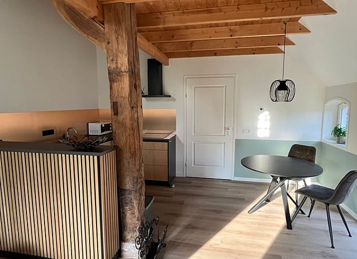 Charmantes Ferienhaus in Geesteren, Achterhoek, Gelderland, mit authentischer Backsteinfassade und laendlicher Umgebung.